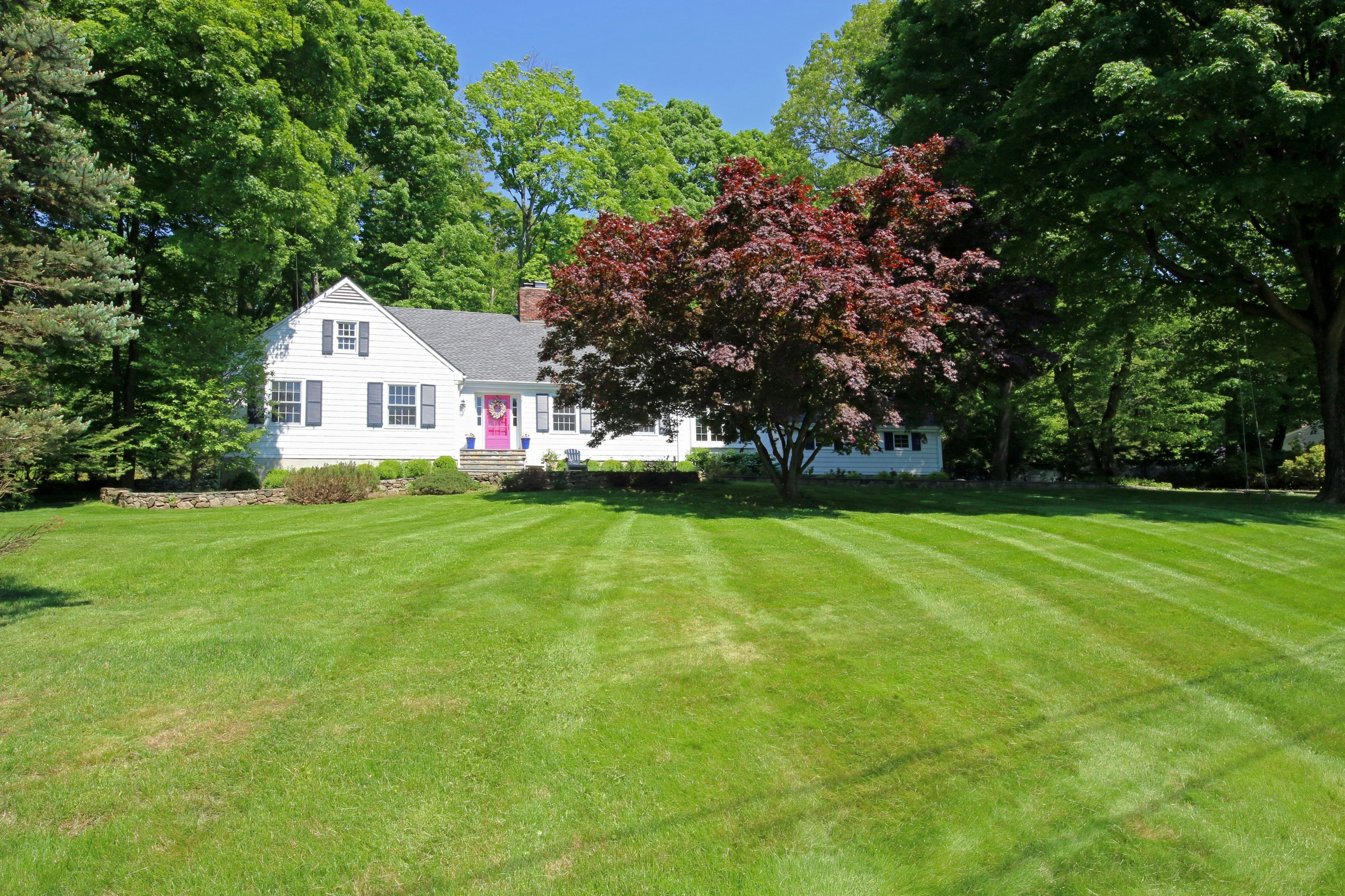 121 Indian Cave Road, Ridgefield, CT 06877, Presented by Laura Ancona